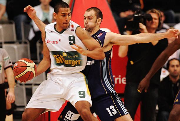 俱乐部的青 俱乐部的青